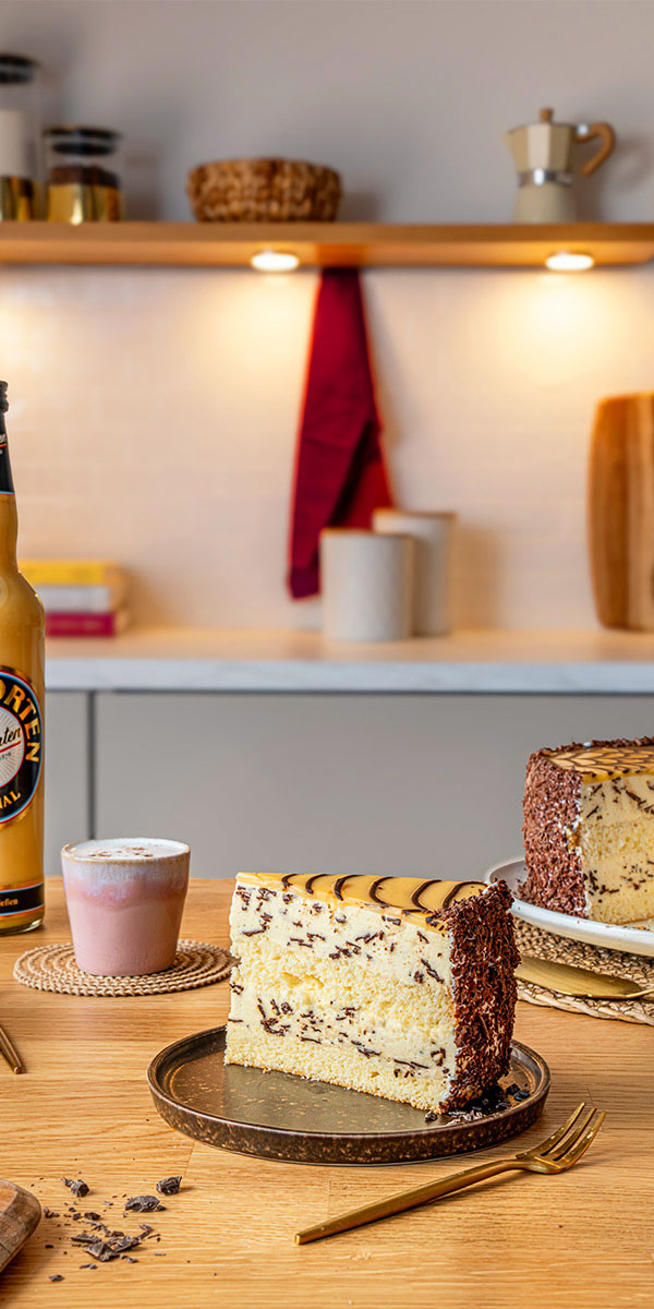 Beste Eierlikörtorte mit Verpoorten Original Eierlikör vom Konditor Weltmeister Bild 1 Beste Eierlikörtorte mit Verpoorten Original Eierlikör vom Konditor Weltmeister Bild 1