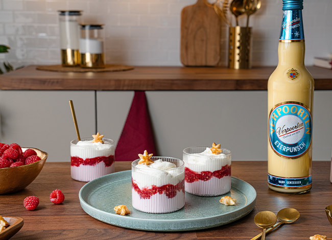 Himbeer-Mascarpone-Eierpunsch-Dessert mit Verpoorten Punsch