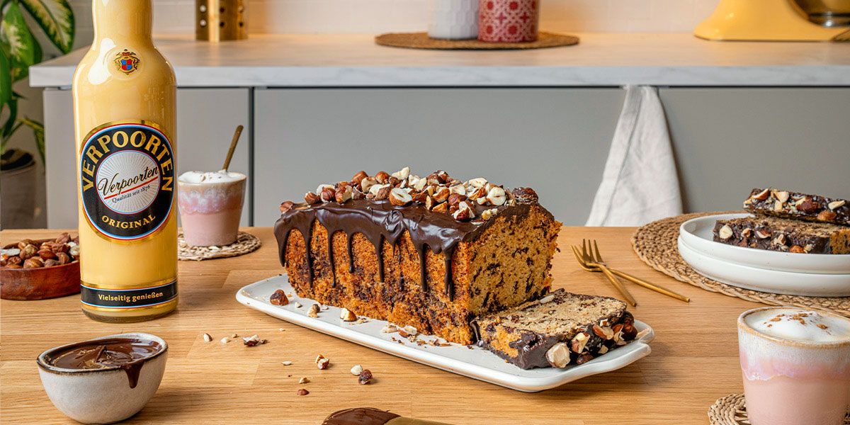 Eierlikörkuchen mit Nuss ''Eierlikör-Nusskuchen'' Bild 3
