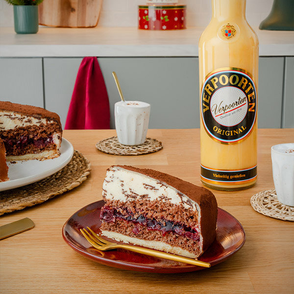 Festliche Schoko-Kirsch-Weihnachtstorte mit Verpoorten Original