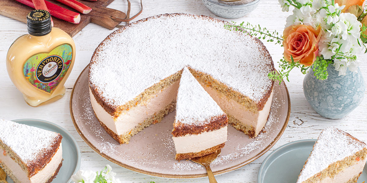 Rüblikuchen mit Verpoorten Original Eierlikör-Rhabarber-Quarkfüllung Bild 3 Rüblikuchen mit Verpoorten Original Eierlikör-Rhabarber-Quarkfüllung Bild 3
