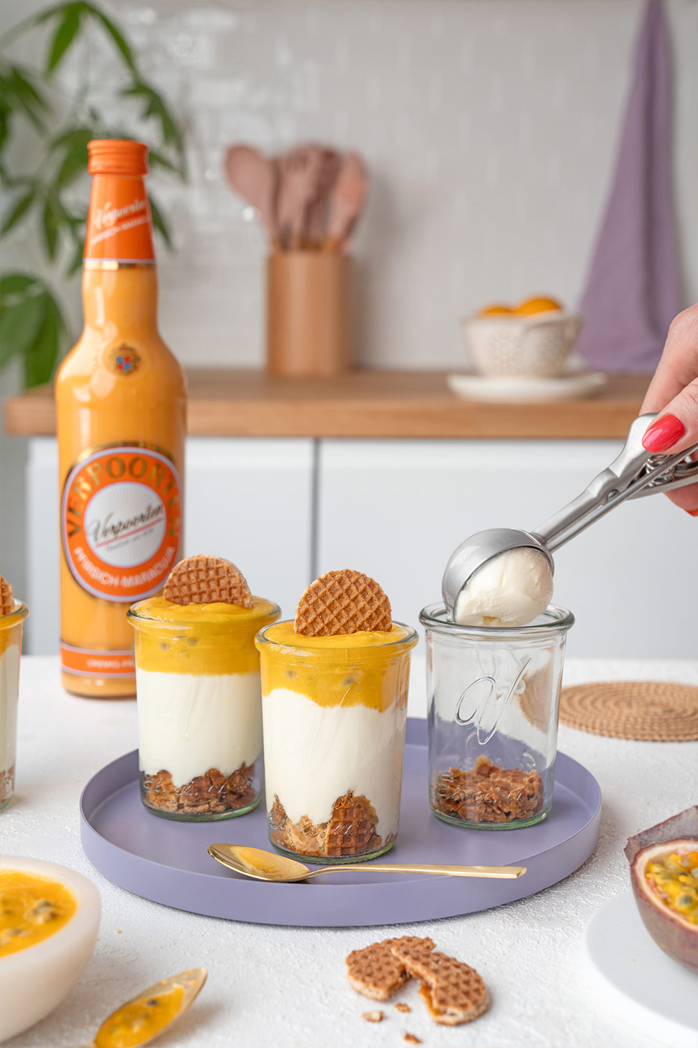 Pfirsich-Maracuja-Softeis im Glas mit Verpoorten Pfirsich-Maracuja Bild 2 Pfirsich-Maracuja-Softeis im Glas mit Verpoorten Pfirsich-Maracuja Bild 2