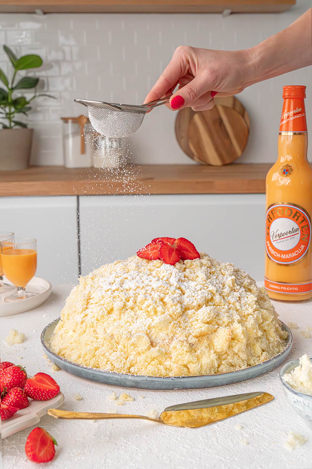 Kokos-Erdbeer-Torte mit Verpoorten Pfirsich-Maracuja Bild 2 Kokos-Erdbeer-Torte mit Verpoorten Pfirsich-Maracuja Bild 2