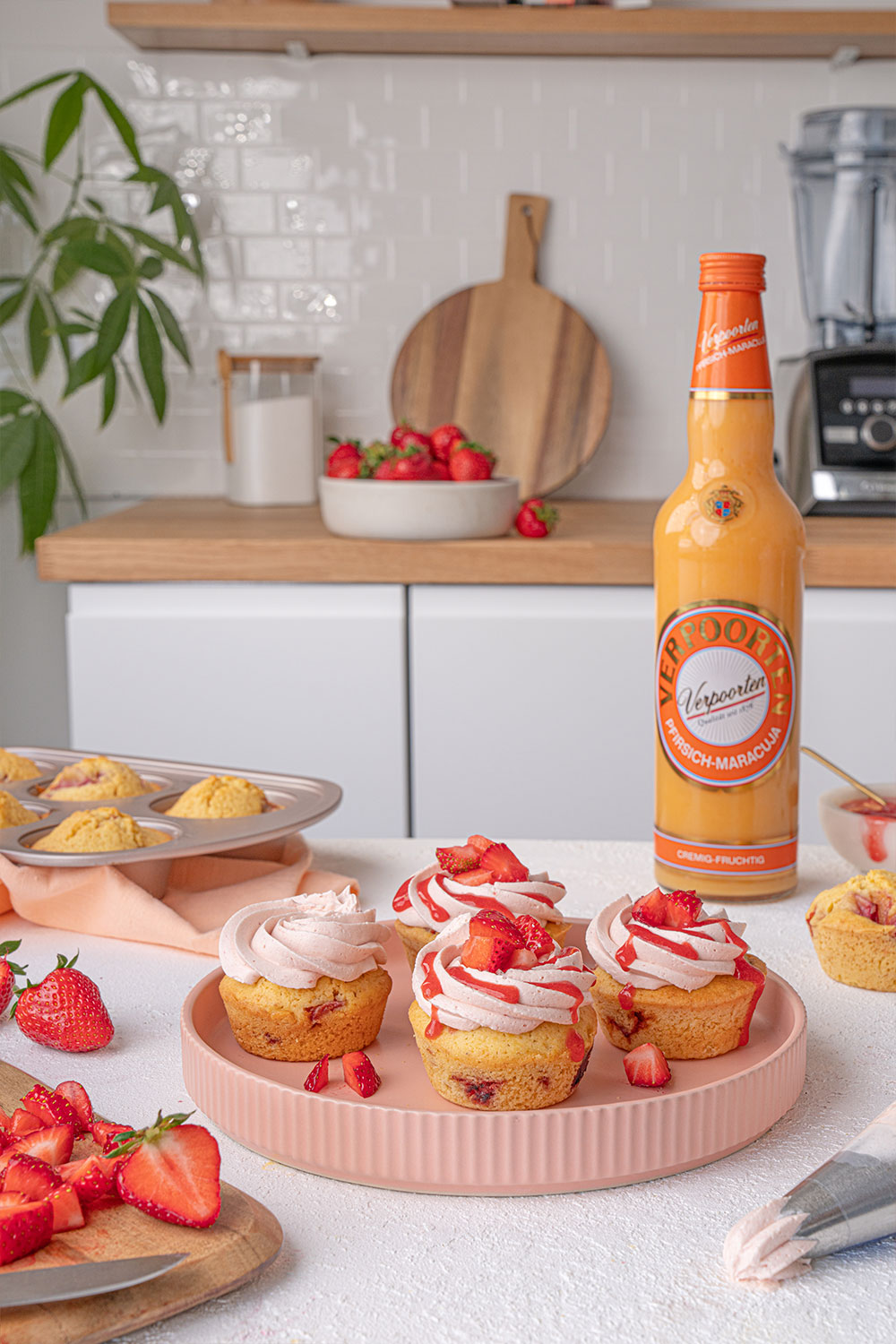 Erdbeer-Cupcakes mit Verpoorten Pfirsich-Maracuja Bild 1 Erdbeer-Cupcakes mit Verpoorten Pfirsich-Maracuja Bild 1