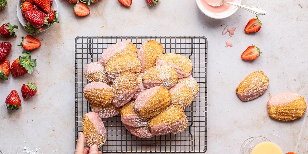 Eierlikör Madeleines mit Erdbeerglasur Bild 2 Eierlikör Madeleines mit Erdbeerglasur Bild 2
