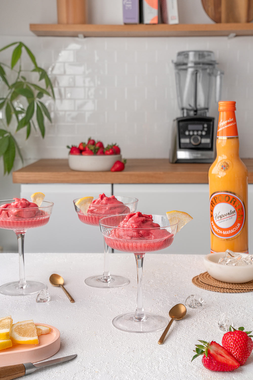 Strawberry-Slushie mit Verpoorten Pfirsich-Maracuja Bild 1 Strawberry-Slushie mit Verpoorten Pfirsich-Maracuja Bild 1