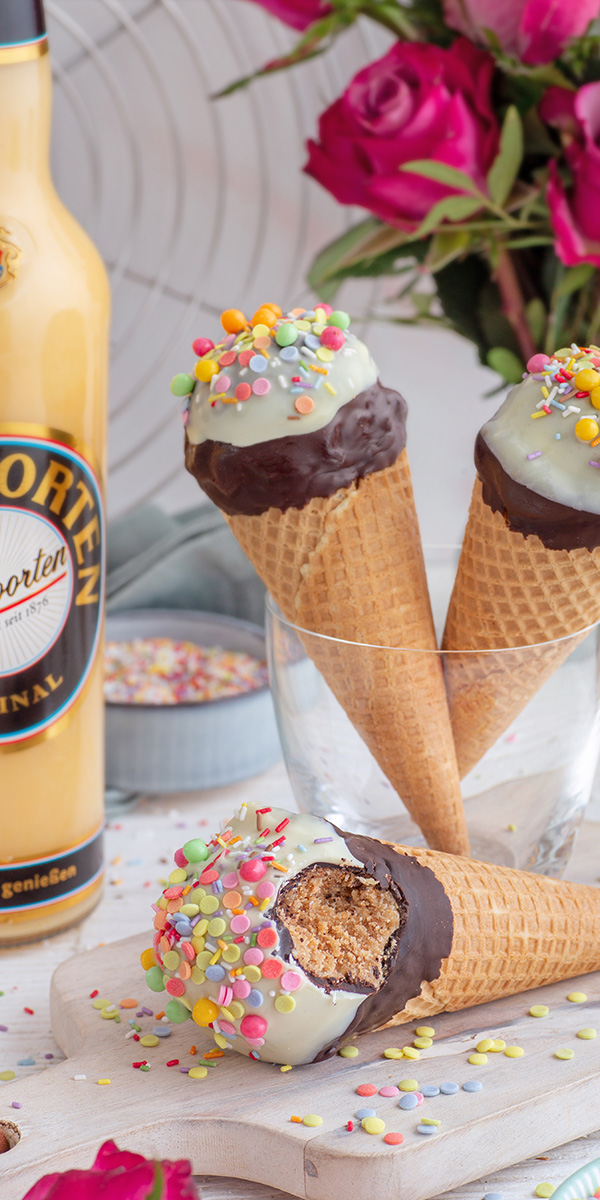 Blitzrezept - Eierlikör-Cake Pops in der Waffel Bild 2