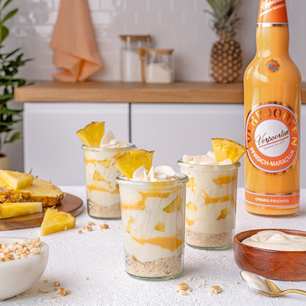 Pina Colada Cheesecake im Glas mit Verpoorten Pfirsich-Maracuja