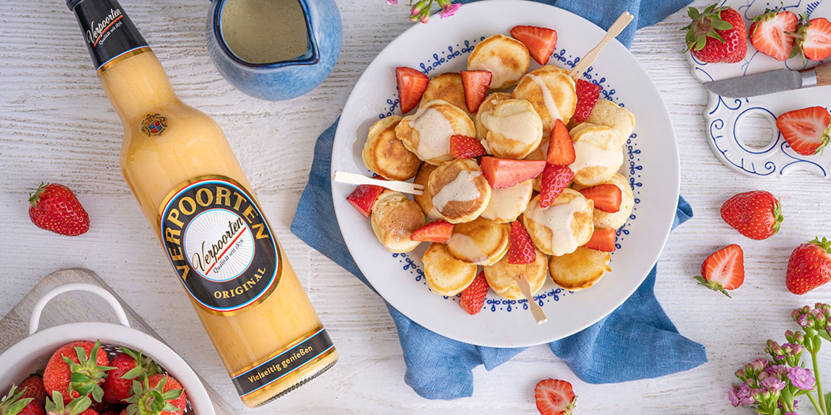 Verpoorten Poffertjes mit Eierlikör-Vanillesauce und Erdbeeren Bild 2 Verpoorten Poffertjes mit Eierlikör-Vanillesauce und Erdbeeren Bild 2