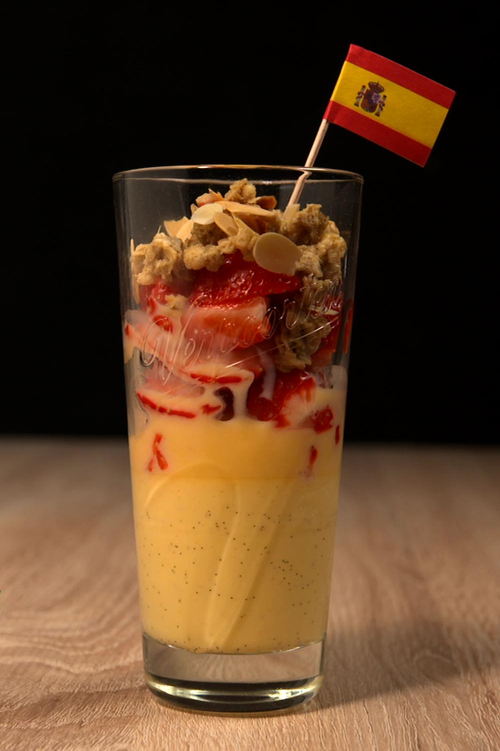 Eierlikör-Erdbeer-Dessert Spanien Verpoorten Creme Catalan Orange Bild 1 Eierlikör-Erdbeer-Dessert Spanien Verpoorten Creme Catalan Orange Bild 1