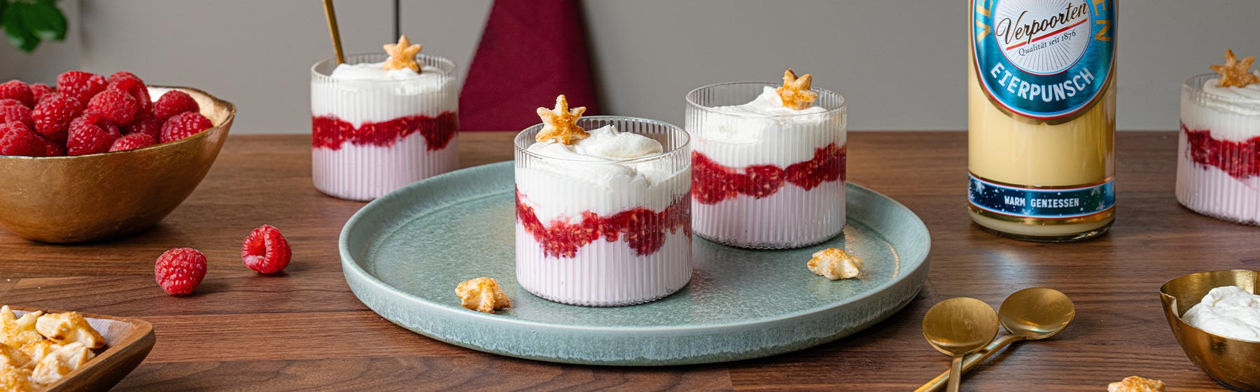 Himbeer-Mascarpone-Eierpunsch-Dessert mit Verpoorten Eierpunsch